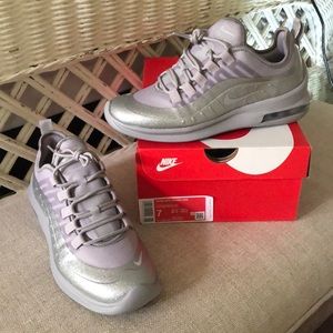 Women’s Nike air max’s size 7